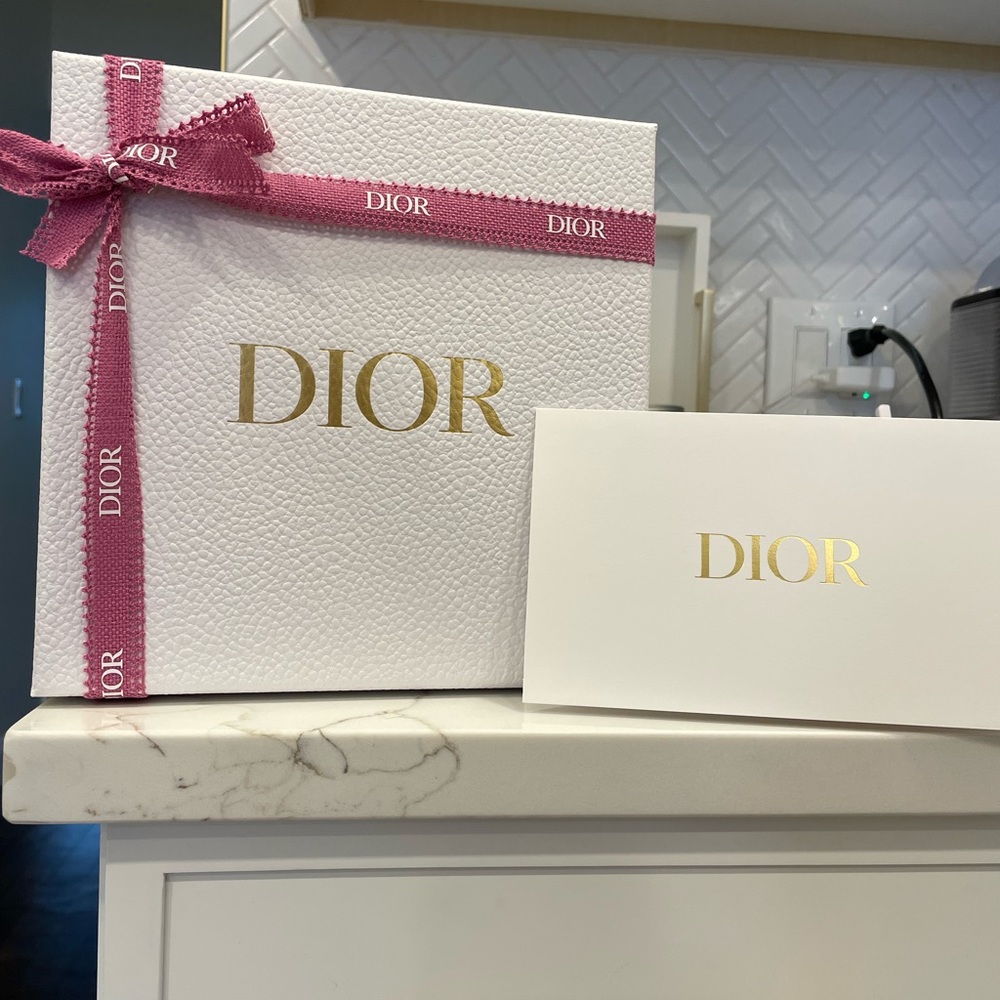 Dior gift box and envelope